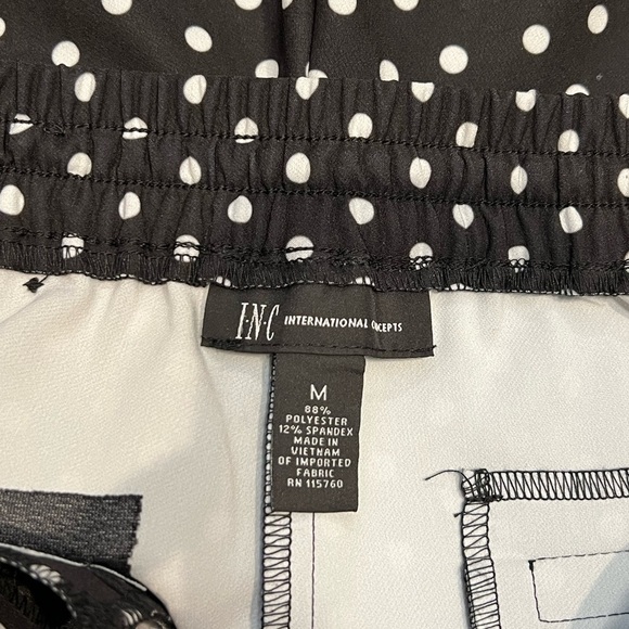 INC International Concepts Medium White Black polka dot pull on Short gathered - Picture 4 of 8